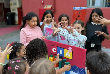 Na Festa do Pijama da Escola Íntegra, aprender também faz parte da diversão! 🚀❤️