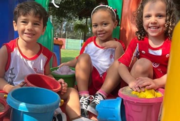 Veja dicas de brincadeiras educativas voltadas para as crianças